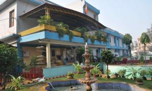 Dayanand Model School, Vivek Vihar, Delhi