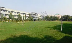 Guru Nanak Public School, Pushpanjali Enclave, Pitampura, Delhi School Building