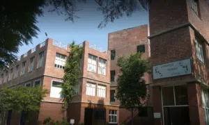 Cambridge Primary School, New Friends Colony, Delhi School Building