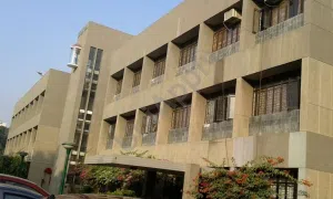 Holy Child Auxilium School, Sector 12, Rk Puram, Delhi School Building