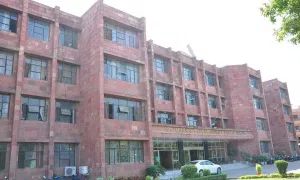 St. Mark's Senior Secondary Public School, Meera Bagh, Paschim Vihar, Delhi School Building