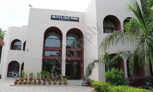 American Montessori Public School, Dlf Phase 2, Gurugram School Building