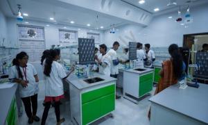 Prakash College Of Commerce And Science, Kandivali West, Mumbai