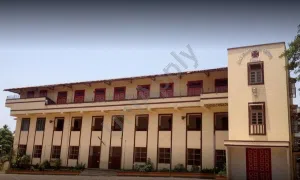 Holy Cross High School, Kurla West, Mumbai School Building