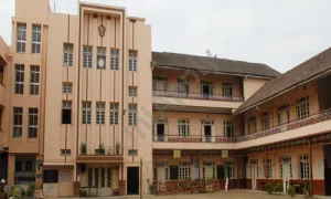 Ahilyadevi High School For Girls, Shaniwar Peth, Pune School Building