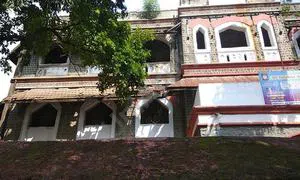St. Thomas High School, Guruwar Peth, Pune School Building