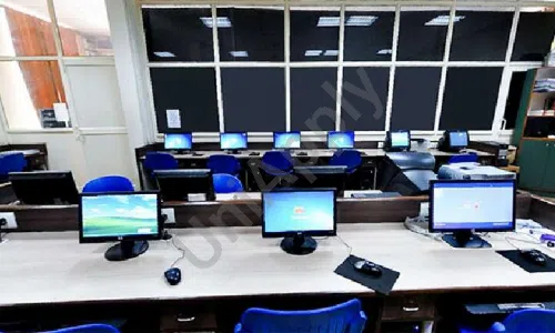 Gyan Devi Salwan Public School, Rajender Nagar, Delhi Computer Lab