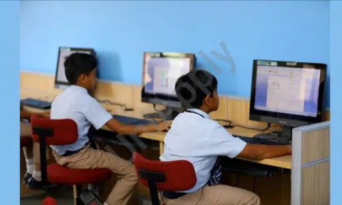 Saraswati Bal Mandir Secondary School, Multani Dhanda, Pahar Ganj, Delhi Computer Lab