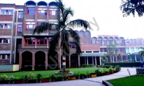 Ahlcon Public School, Supreme Enclave, Mayur Vihar Phase 1, Delhi School Building 1
