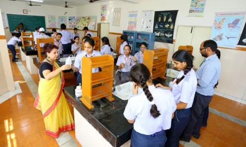 Bal Bhavan Public School, Mayur Vihar Phase 2, Delhi Science Lab 3