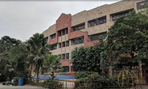 St. Lawrence Convent Senior Secondary School, Geeta Colony, Delhi School Building 1