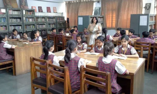 DAV Public School, Sreshtha Vihar, Anand Vihar, Delhi Library/Reading Room