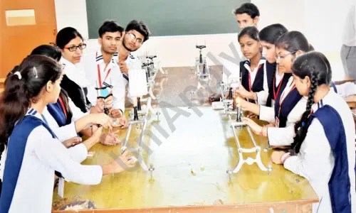 Dashmesh Public School, Vasundhara Enclave, Delhi Science Lab 2