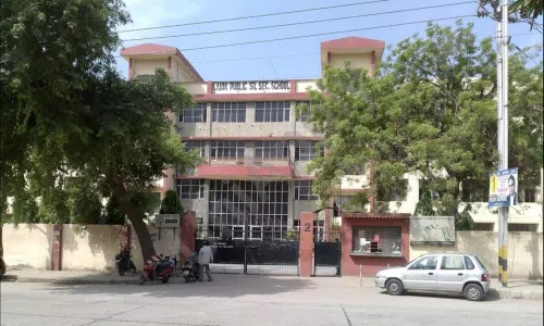 Laxmi Public School, Agcr Enclave, Anand Vihar, Delhi School Building