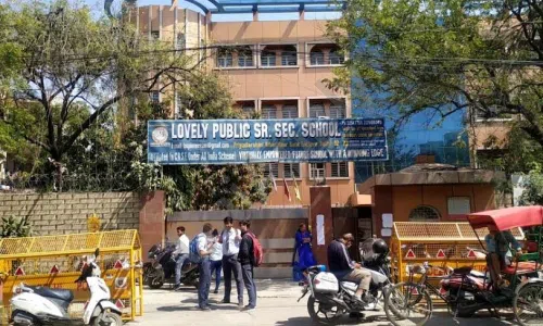 Lovely Public Senior Secondary School, Priyadarshini Vihar, Laxmi Nagar, Delhi School Infrastructure 2