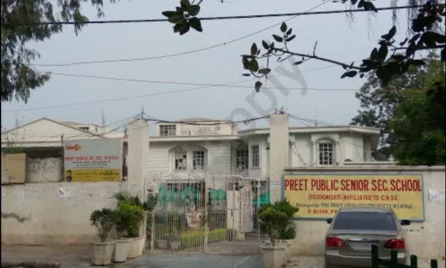 Preet Public Senior Secondary School, Preet Vihar, Delhi School Building 1