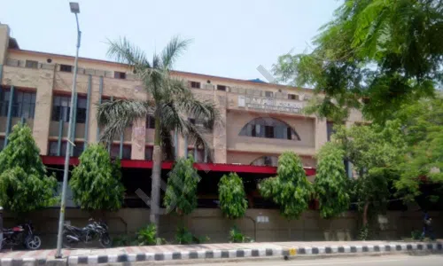 Smt. Swarn Lata Sethi DAV Public School, Mausam Vihar, Krishna Nagar, Delhi School Building