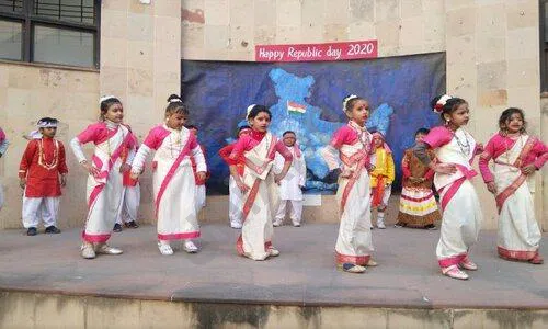 Navyug School, Gole Market, New Delhi, Delhi Dance
