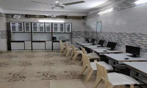 Aminia Muslim Girls School, Chandni Chowk, Delhi Computer Lab