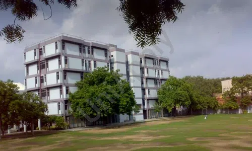 St. Xavier's Senior Secondary School, Ludlow Castle, Civil Lines, Delhi School Building 1