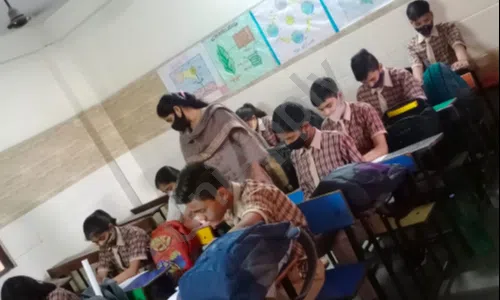 Rajiv Public School, Harsh Vihar, Mandoli, Delhi Classroom