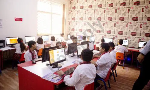 Queen Global International School, Dilshad Garden, Delhi Computer Lab