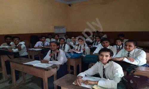 Ram Naresh Public School, Karawal Nagar, Delhi Classroom