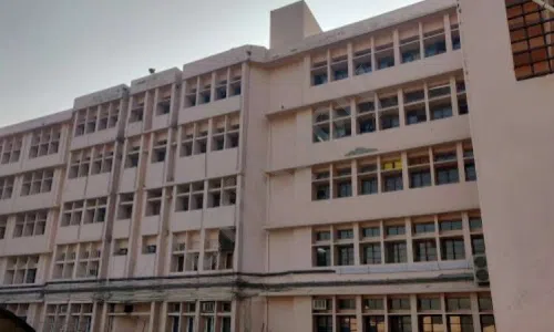 Greenway Modern School, Dilshad Garden, Delhi School Building