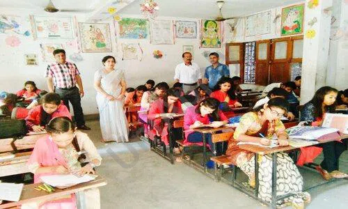 Maa Laxmi Public School, Gokalpuri, Delhi Classroom