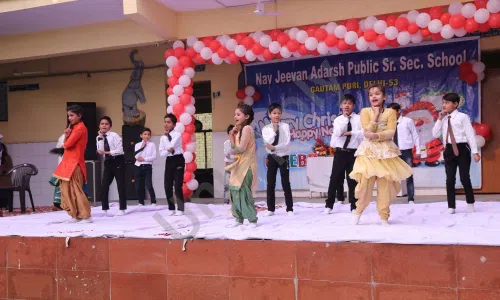 Navjeevan Adarsh Public School, Gautampuri, Delhi School Reception