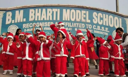 B.M. Bharti Model School, Rama Vihar, Majri, Delhi Art and Craft 3