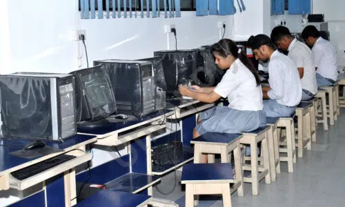 Bal Bharati Public School, Sector 14, Rohini, Delhi Computer Lab