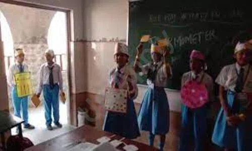 Holy Father Model School, Niti Vihar, Sultanpuri, Delhi Classroom