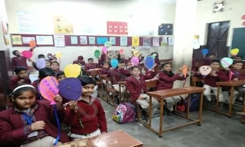 DAV Public School, Ishwar Colony, Bawana, Delhi Classroom