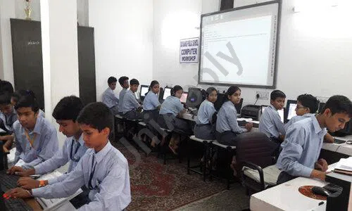 Dayanand Public School, Model Town, Delhi Computer Lab 1