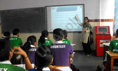Himalaya Public Senior Secondary School, Sector 7, Rohini, Delhi Smart Classes