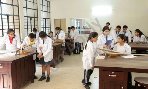 Lancer's Convent School, Sector 14, Rohini, Delhi Science Lab