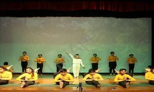 Mata Jai Kaur Public School, Phase 3, Ashok Vihar, Delhi Dance