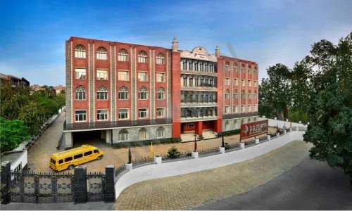 PP International School, Pitampura, Delhi School Building
