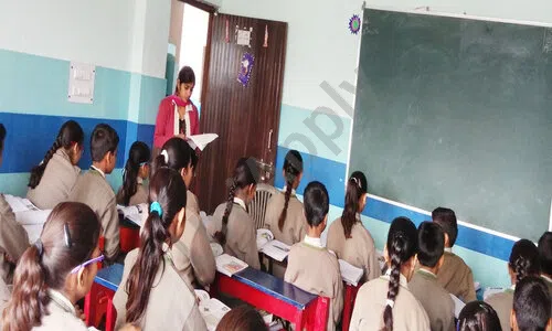 Shakuntala Devi Public School, Swaroop Nagar, Bhalswa, Delhi Classroom