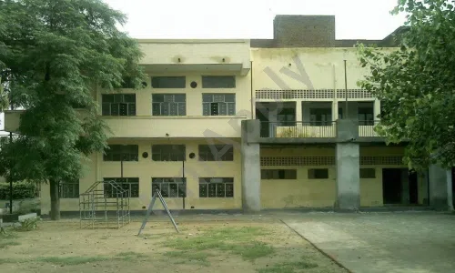 Solanki Public School, Phase 2, Budh Vihar, Delhi School Building