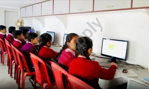 Solanki Public School, Phase 2, Budh Vihar, Delhi Computer Lab