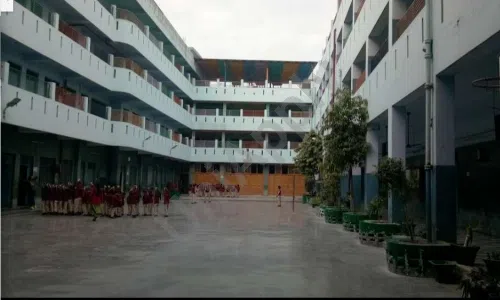Sri Guru Nanak Nursery Academy, Adarsh Nagar, Delhi School Building