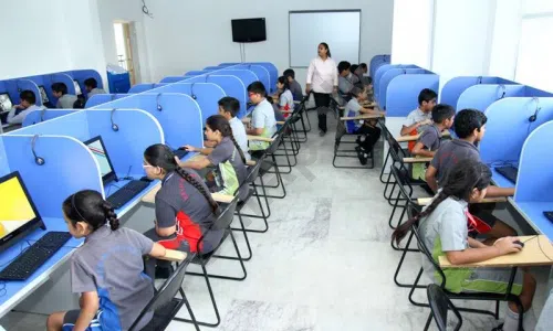 Venkateshwar Global School, Sector 13, Rohini, Delhi Computer Lab