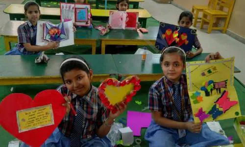 Little Flowers International School, Kabir Nagar, Shahdara, Delhi Art and Craft