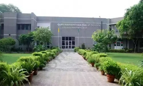 Guru Harkrishan Public School, Loni Road, Shahdara, Delhi School Building