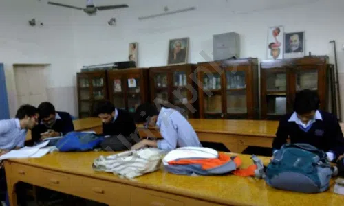 DAV Model School, Yusuf Sarai, Delhi Library/Reading Room