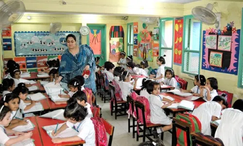 Rabea Girls' Public School, Sangam Vihar, Delhi Classroom 2