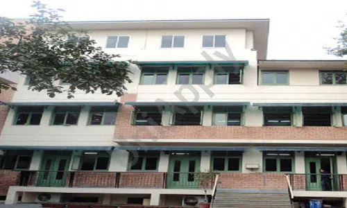 Vidya Niketan Senior Secondary School, Saket, Delhi School Building 2