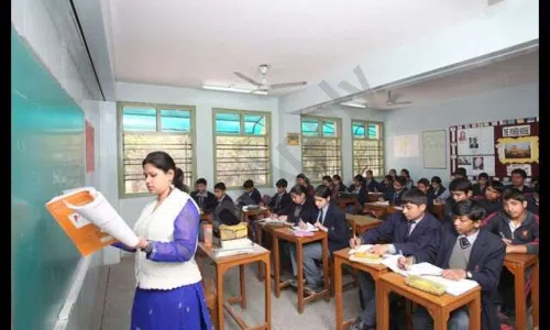 Vidya Niketan Senior Secondary School, Saket, Delhi Classroom